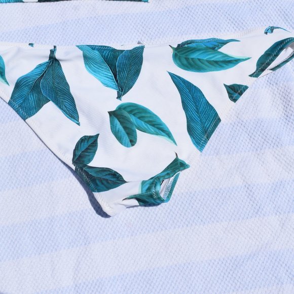 Cupshe 2 piece bikini set - Picture 3 of 4